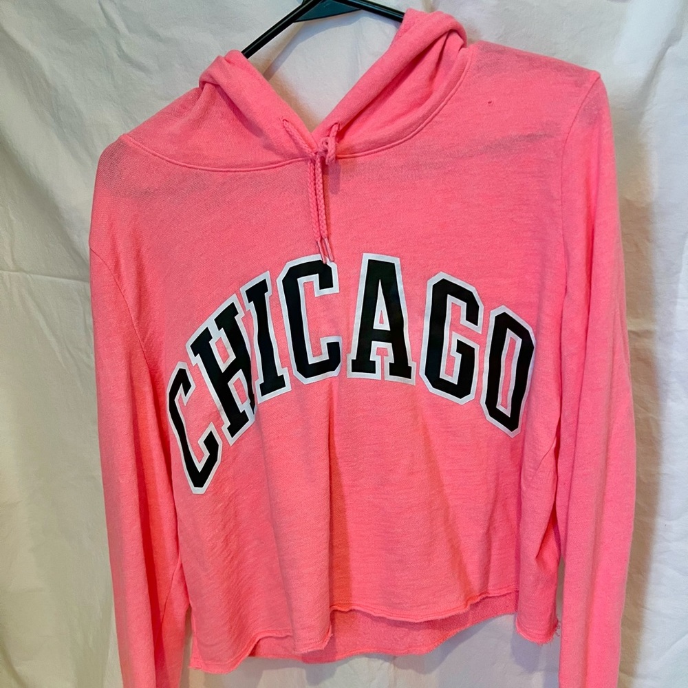 VS PINK Chicago Cropped Hoodie